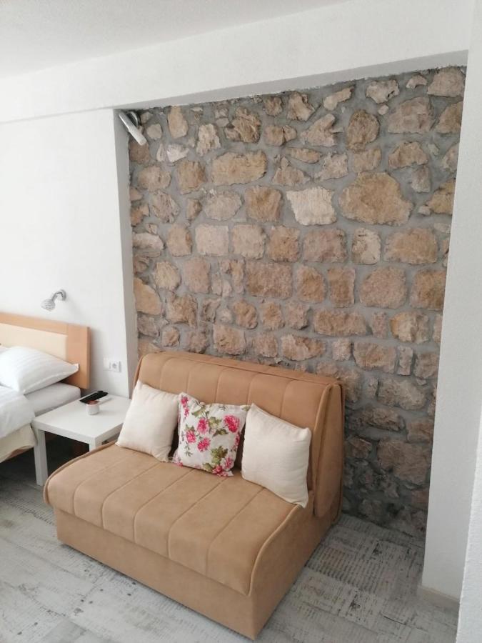 Vila Mira トレビニエ エクステリア 写真